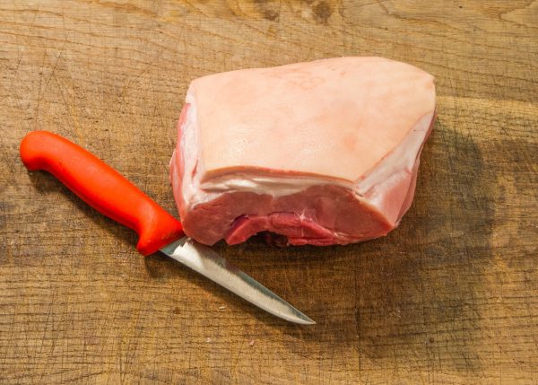 Schweinehüfte mit Schwarte